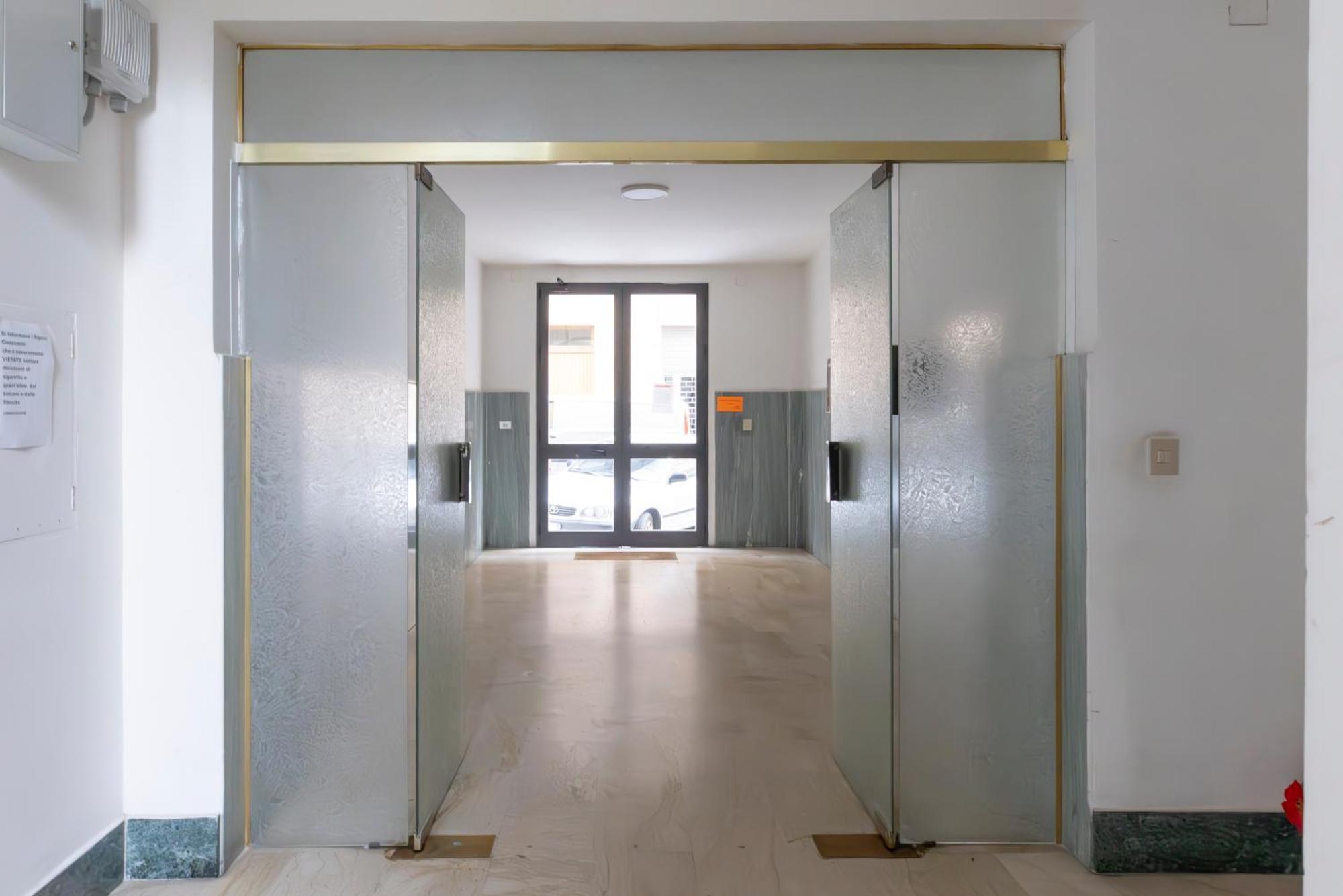 קליארי Quarzo. Modern Rooms מראה חיצוני תמונה